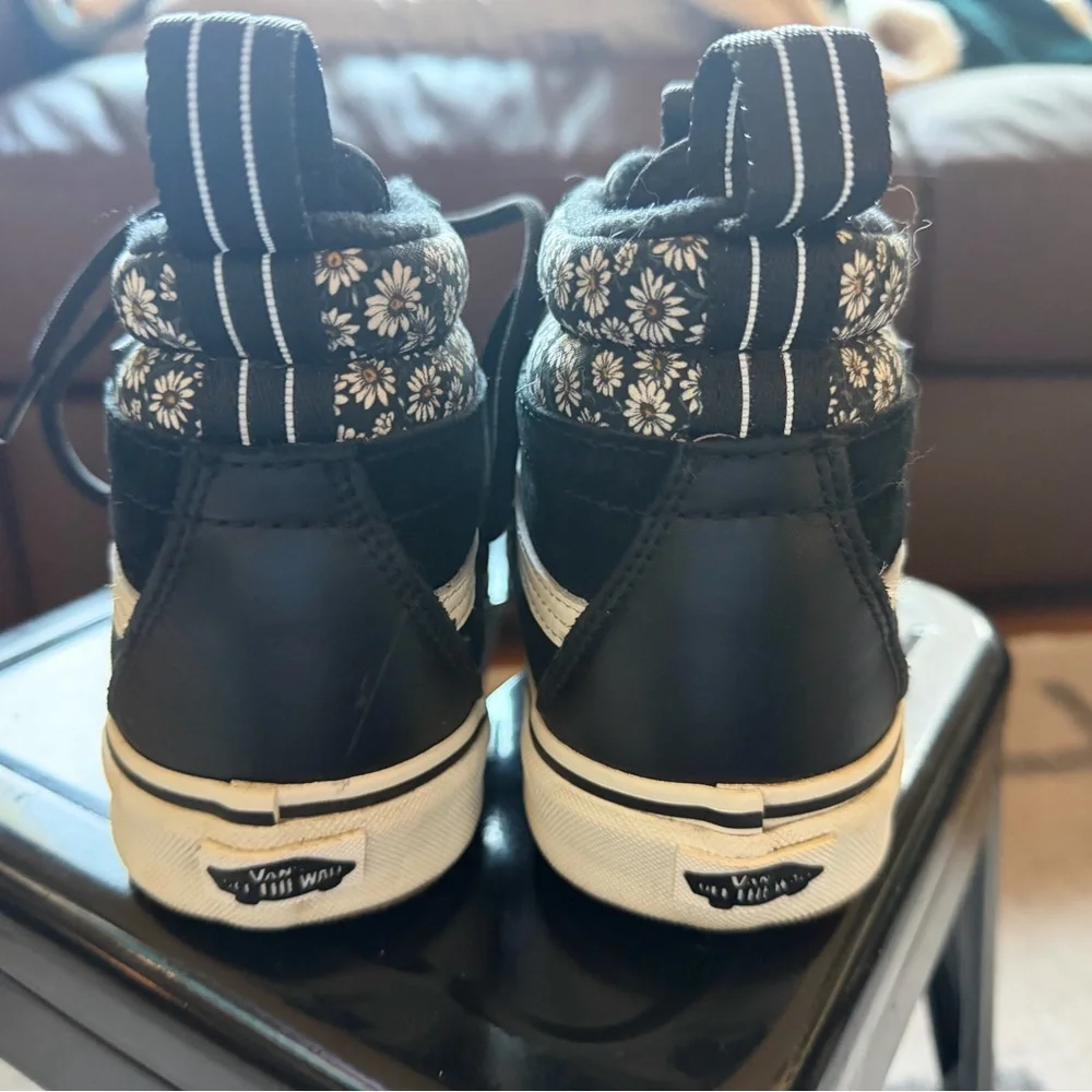 Insulated Vans Sk8-Hi - Picture 5 of 5
